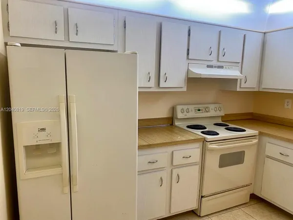 $1,450 | 1810 Southwest 81st Avenue, Unit 2311, North Lauderdale, FL 33068