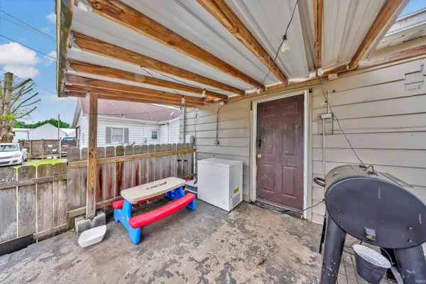 $135,000 | 213 West Mulberry Street, Princeton, IN 47670