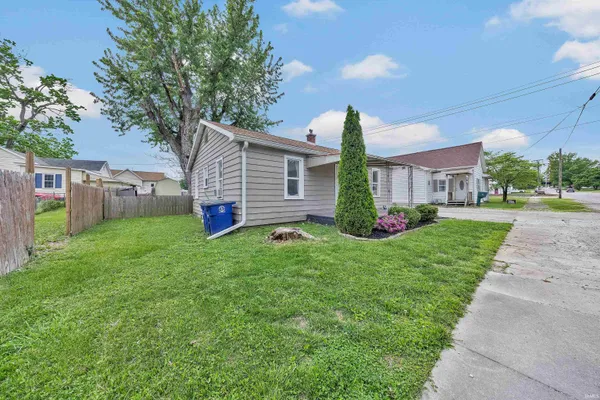 $135,000 | 213 West Mulberry Street, Princeton, IN 47670