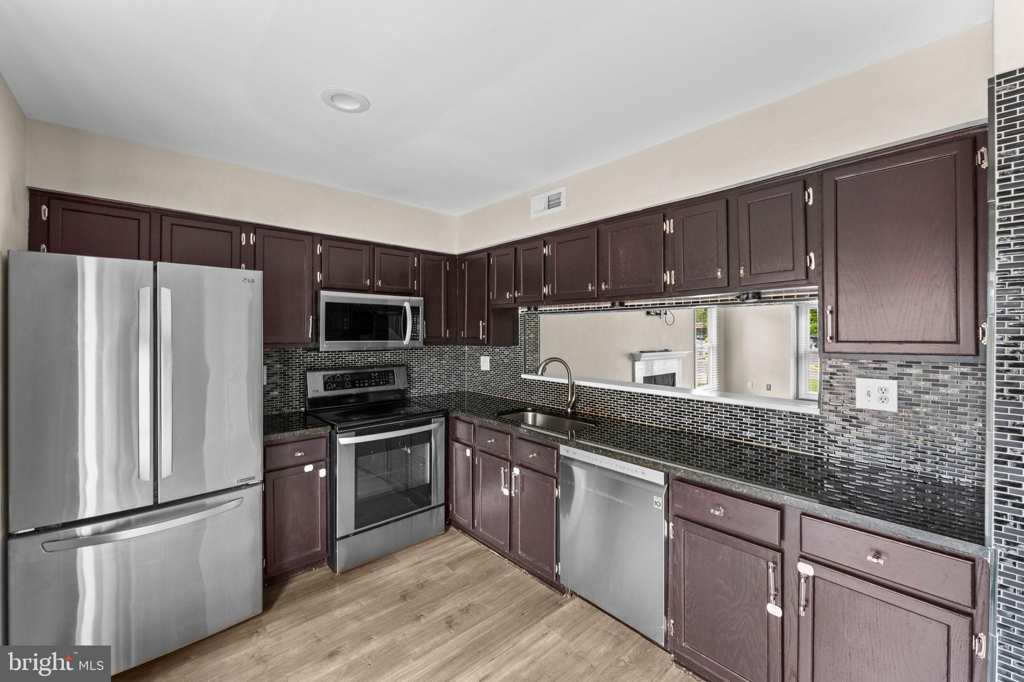 7302 Rokeby Drive Manassas, VA 20109 - Photo 10 of 39 Kitchen