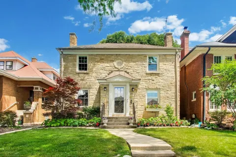 $819,000 | 1228 Linden Avenue, Oak Park, IL 60302