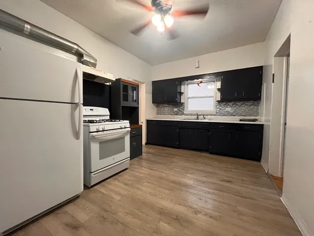 $1,800 | 1112 23rd Avenue, Unit 1, Melrose Park, IL 60160