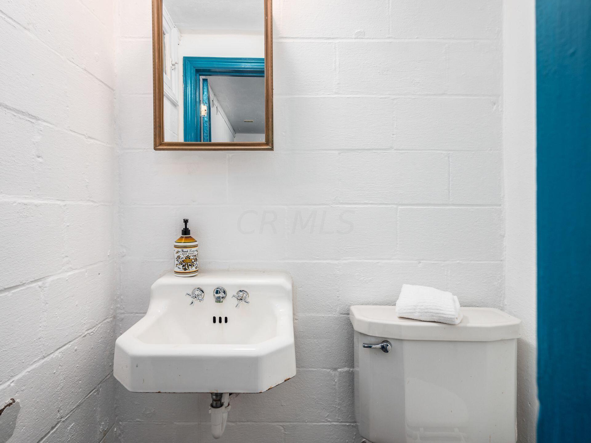 363 South Kellner Road Columbus, OH 43209 - Photo 48 of 72 Lower Level Half Bathroom