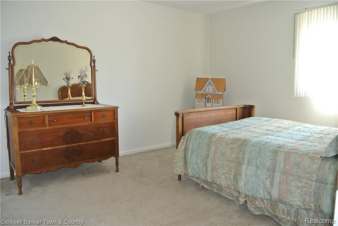 42463 Waterfall Road Northville, MI 48168 - Photo 7 of 28 DSC_5919.JPG