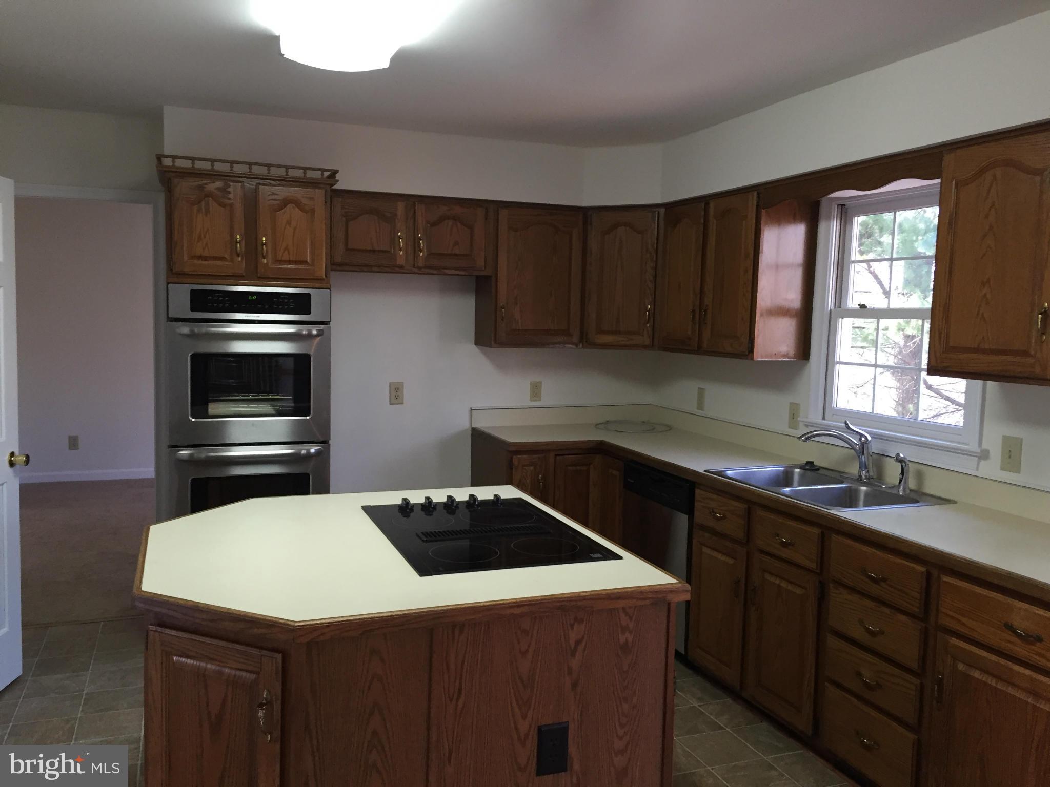 237 Choptank Road Stafford, VA 22556 - Photo 3 of 29 Kitchen