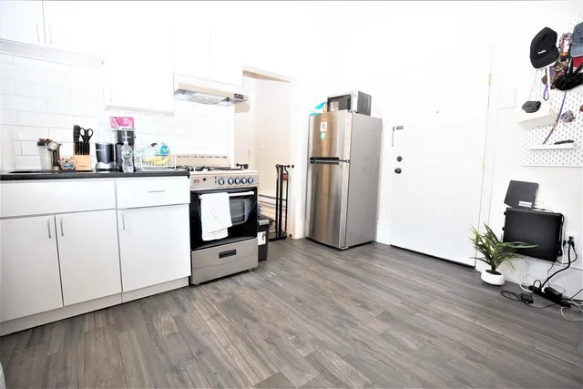 $2,000 | 227-229 Washington Street, Unit 1, Hoboken, NJ 07030