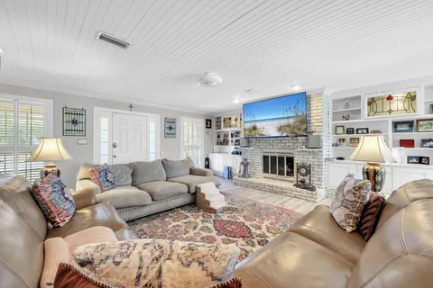 $839,000 | 702 North Lakeside Drive, Destin, FL 32541