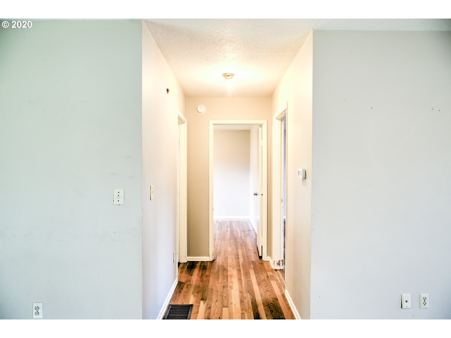 13440 Southeast Foster Road Portland, OR 97236 - Photo 12 of 30 Gallery Image 12