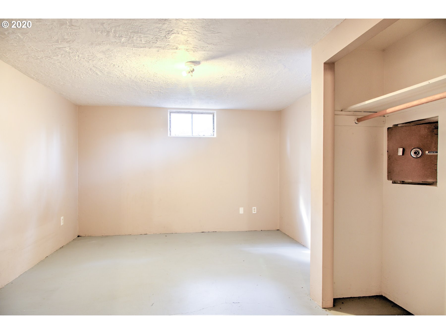 13440 Southeast Foster Road Portland, OR 97236 - Photo 21 of 30 Gallery Image 21