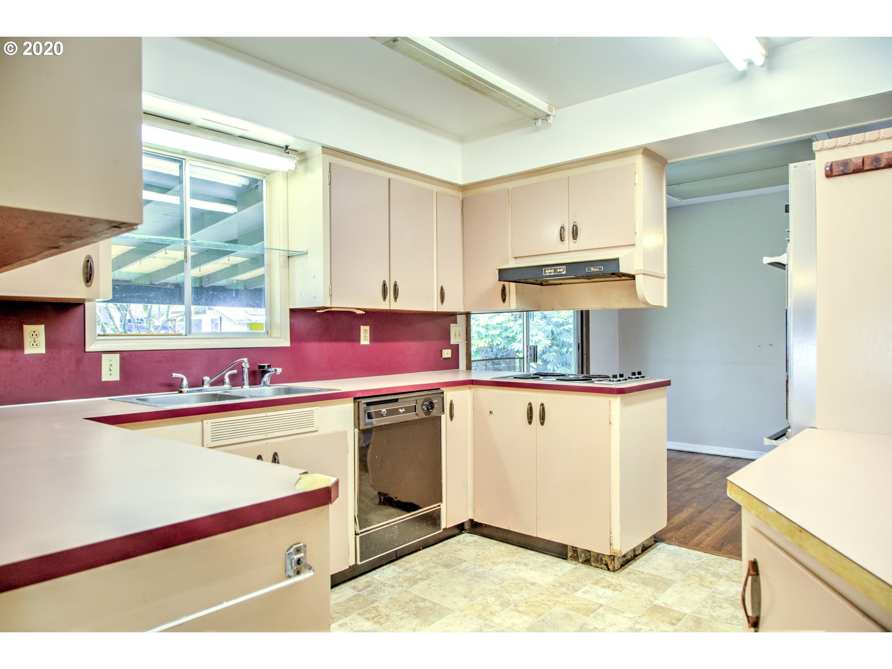 13440 Southeast Foster Road Portland, OR 97236 - Photo 9 of 30 Gallery Image 9