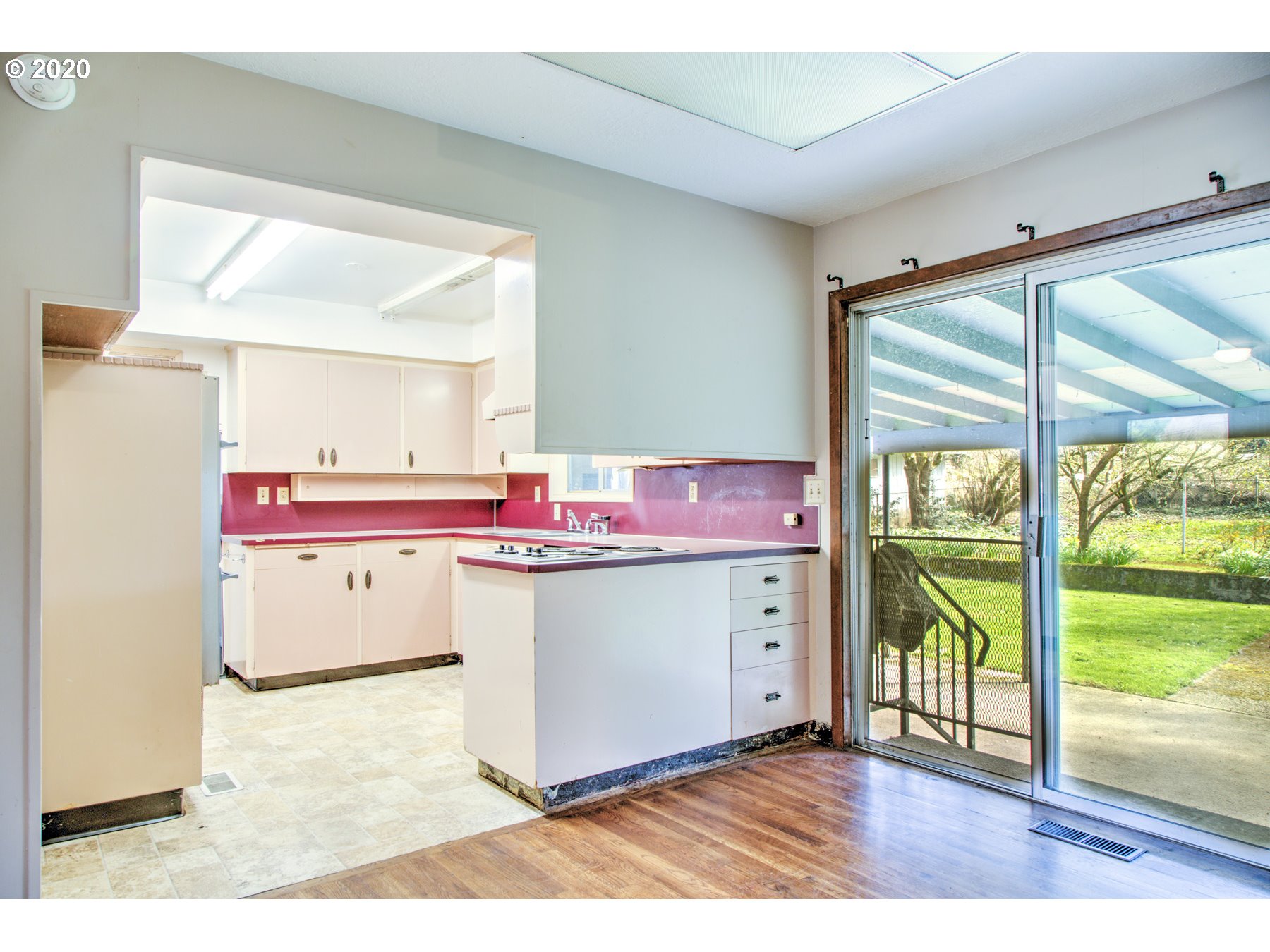13440 Southeast Foster Road Portland, OR 97236 - Photo 10 of 30 Gallery Image 10