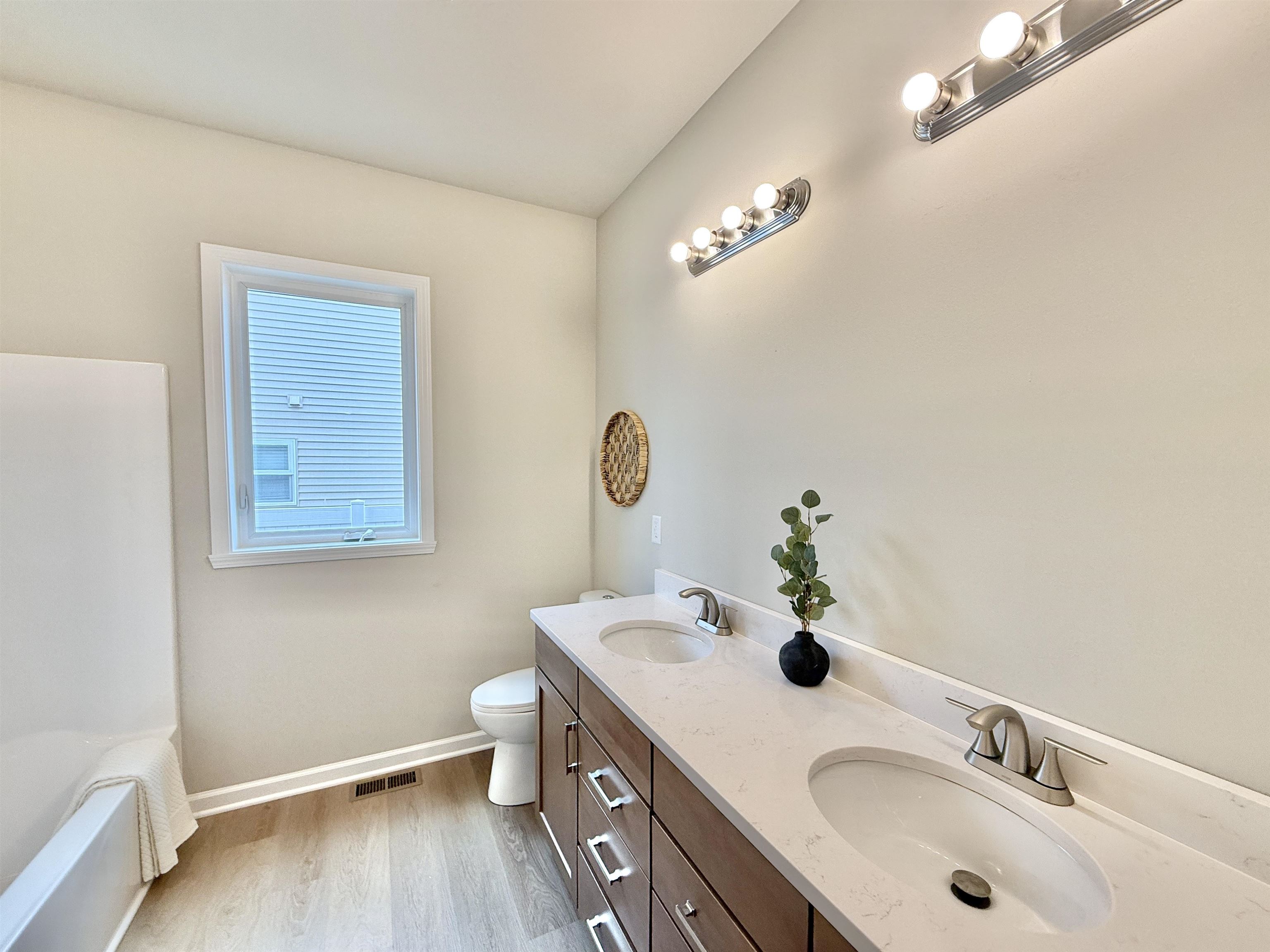 951 Journey Hills Road Milton, WI 53563 - Photo 14 of 19