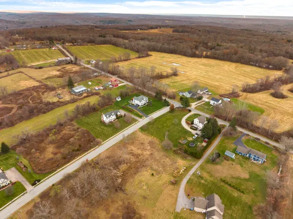 $85,000 | 6 Farm View Drive, Norwich, CT 06360