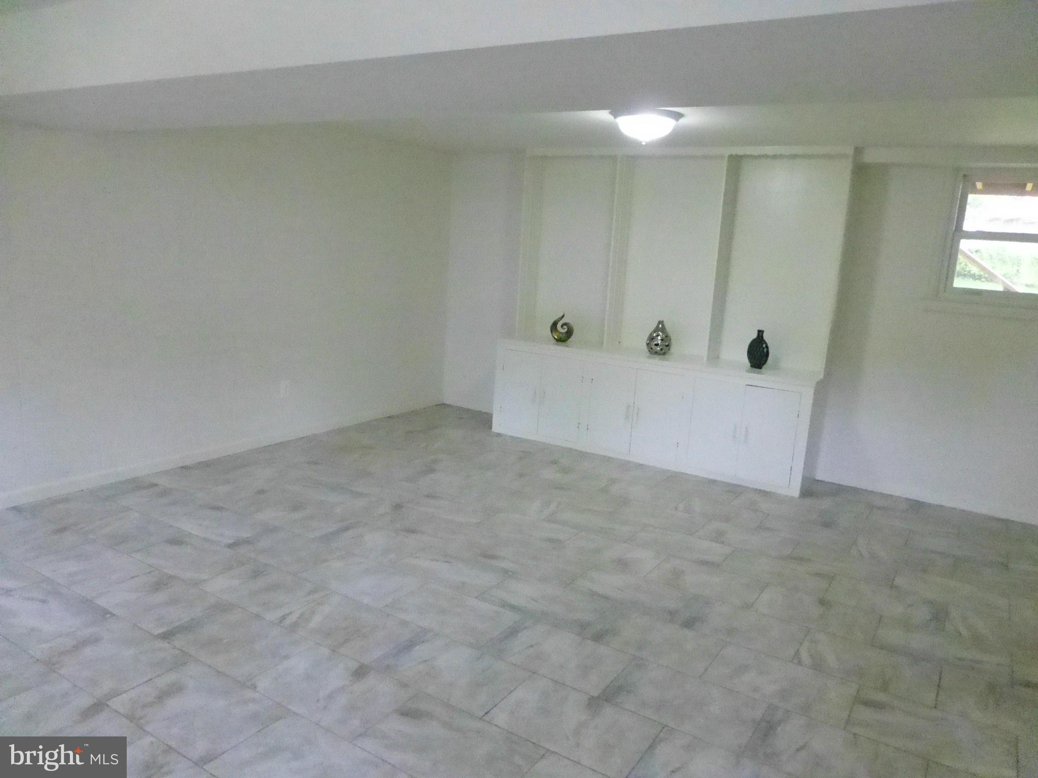 1309 East Jefferson Road Sterling, VA 20164 - Photo 14 of 17 Family Room