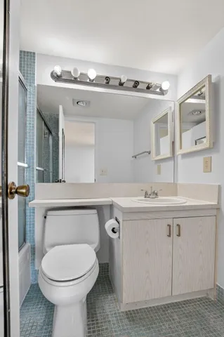 $1,600 | 4007 Cornwall East, Unit 4007, Boca Raton, FL 33434