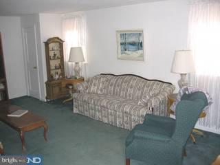 304 Paddock Road Havertown, PA 19083 - Photo 2 of 4