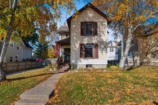 $248,500 | 206 West Street, Beaver Dam, WI 53916