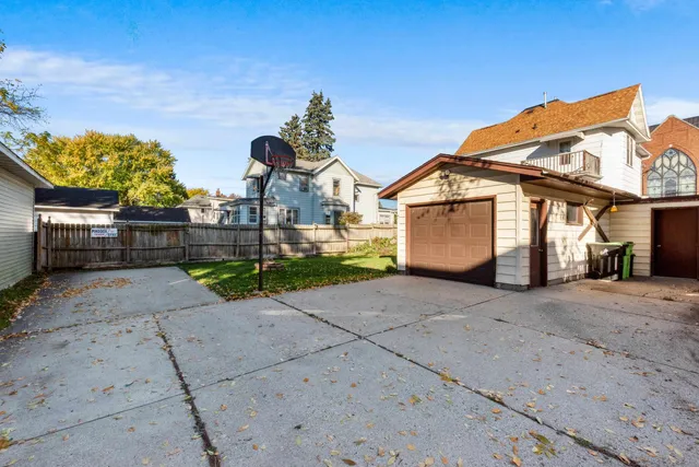 $248,500 | 206 West Street, Beaver Dam, WI 53916