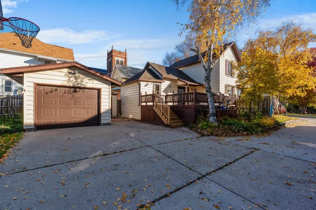 $248,500 | 206 West Street, Beaver Dam, WI 53916