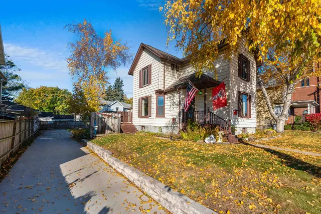 $248,500 | 206 West Street, Beaver Dam, WI 53916