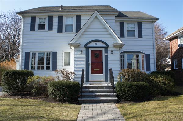 21 Auburndale Road Marblehead, MA 01945 - Photo 1 of 29