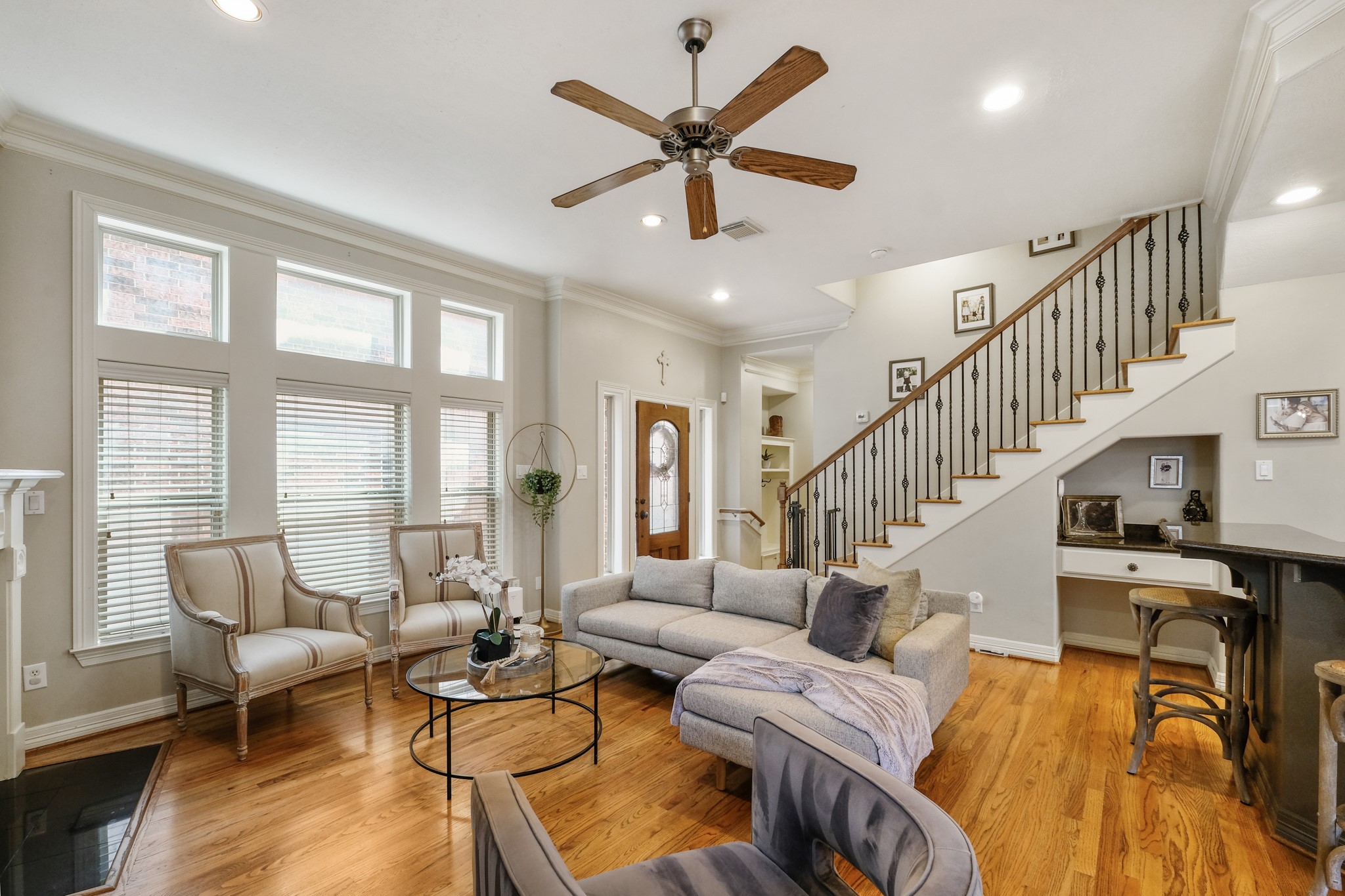 933 West 17th Street Houston, TX 77008 - Photo 19 of 19 This living room is the perfect place to entertain family and friends as it offers a seamless, open floor plan. Easy access to your amazing kitchen and dining space!