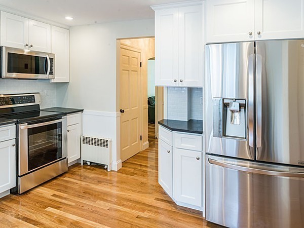 83 Louise Road Belmont, MA 02478 - Photo 8 of 25