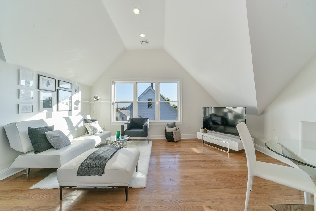 56 Hooper Street, Unit 3R Chelsea, MA 02150 - Photo 2 of 29