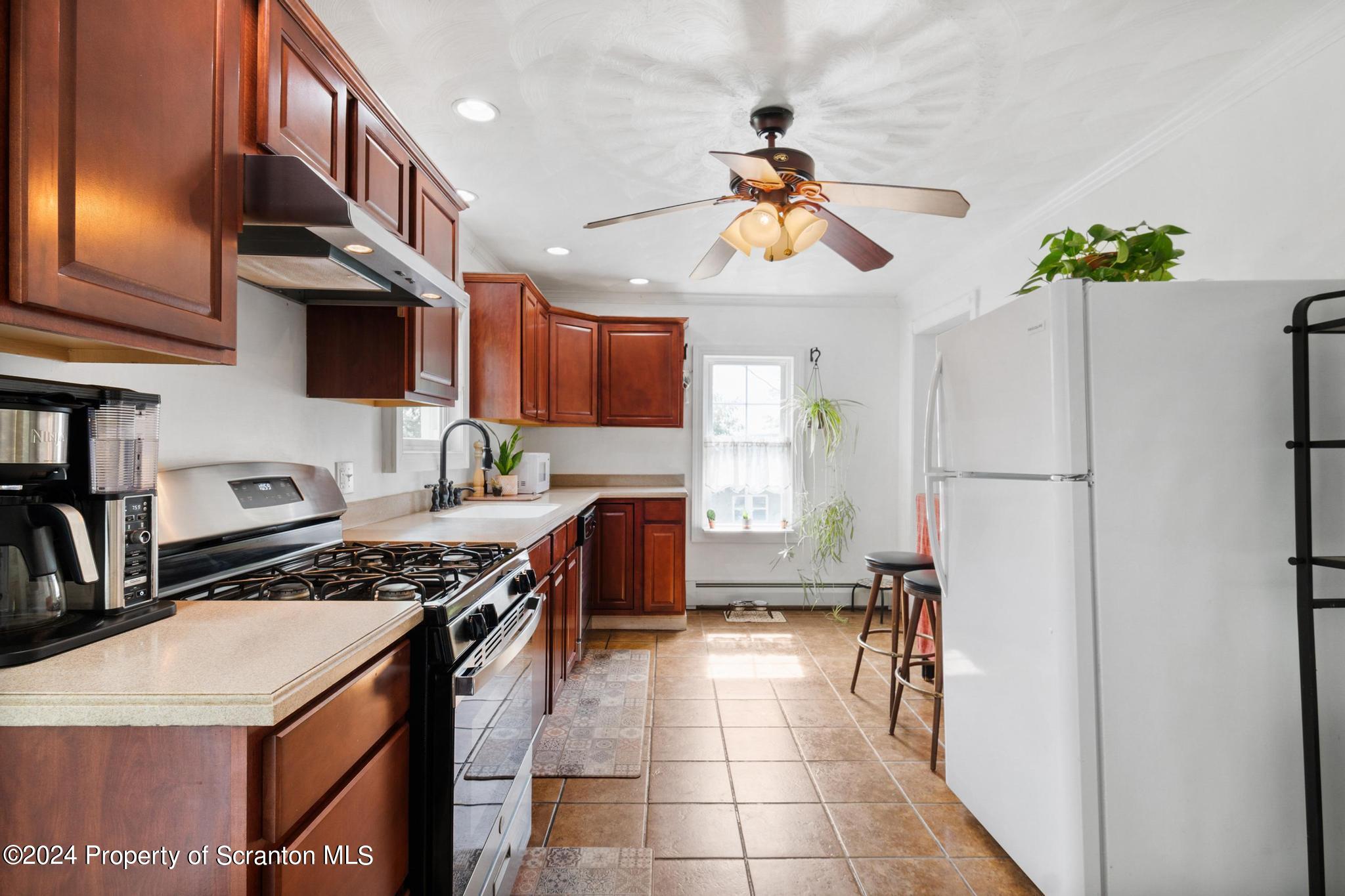 301 Newton Road, Unit REAR Scranton, PA 18504 - Photo 8 of 37 Gallery Image 8