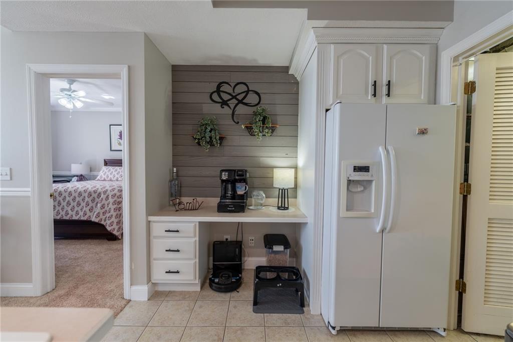 219 Adams Pointe Boulevard, Unit 9 Mars, PA 16046 - Photo 10 of 26