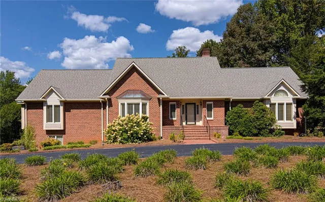 $749,000 | 3141 Robinhood Road, Winston-Salem, NC 27106