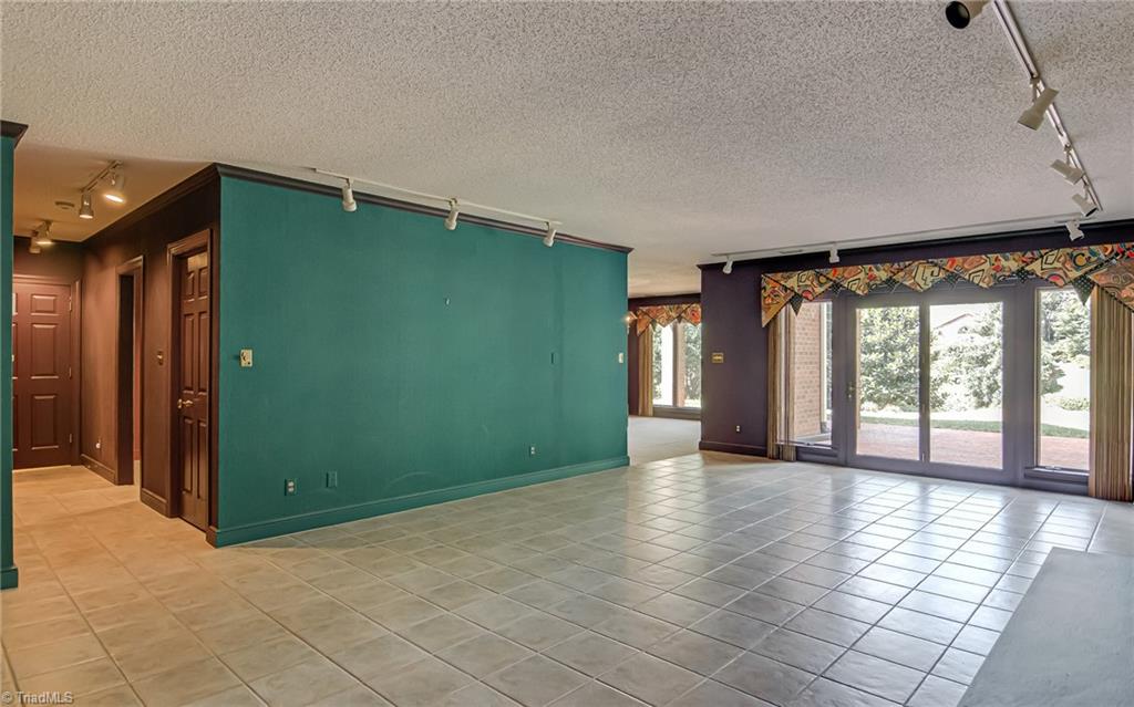 3141 Robinhood Road Winston-Salem, NC 27106 - Photo 14 of 29