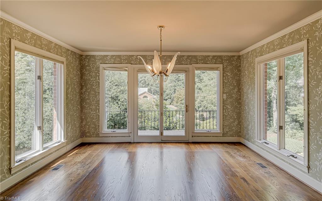 3141 Robinhood Road Winston-Salem, NC 27106 - Photo 5 of 29