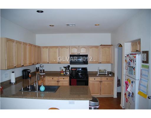 9012 Rendon Street Las Vegas, NV 89143 - Photo 6 of 14 Kitchen.