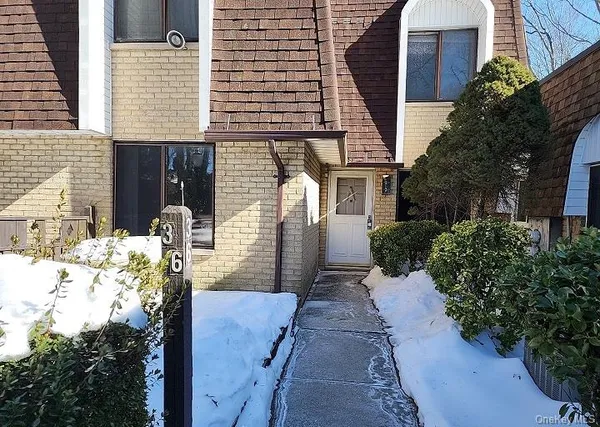 $308,000 | 36 Blue Ridge Drive, Medford, NY 11763