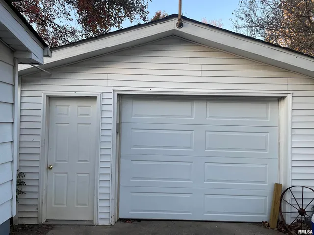 $149,900 | 1202 East Parham Street, Marion, IL 62959