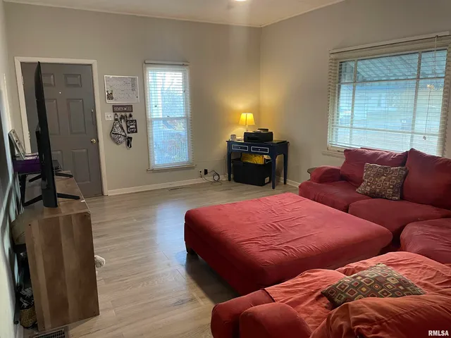 $149,900 | 1202 East Parham Street, Marion, IL 62959