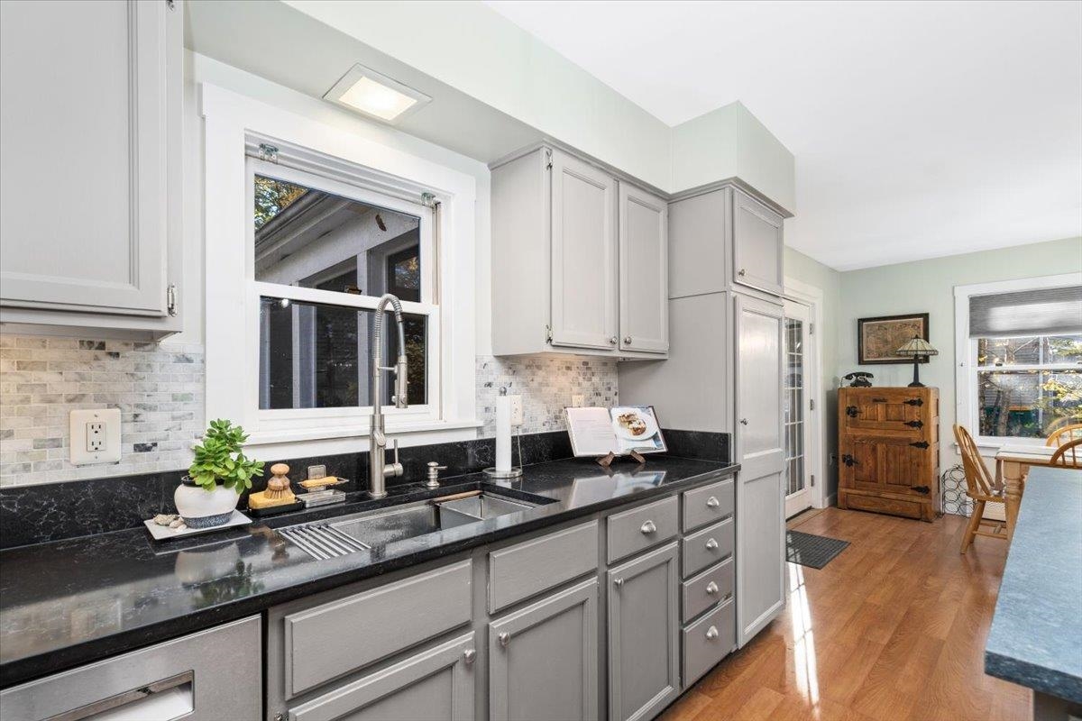 54 Ledgeview Drive Rochester, NH 03839 - Photo 8 of 27