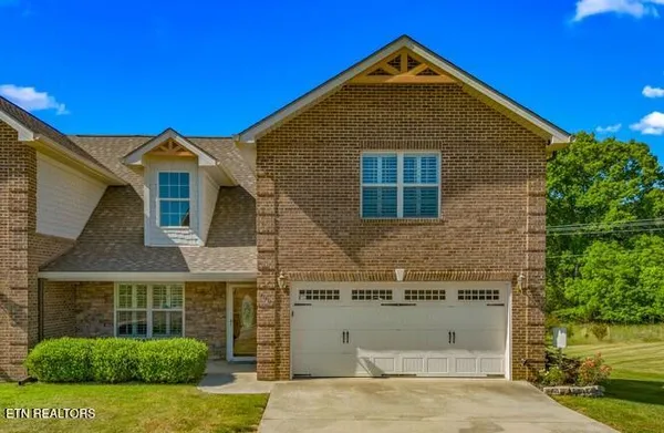 $399,500 | 3007 Villa Creekside Drive, Dandridge, TN 37725