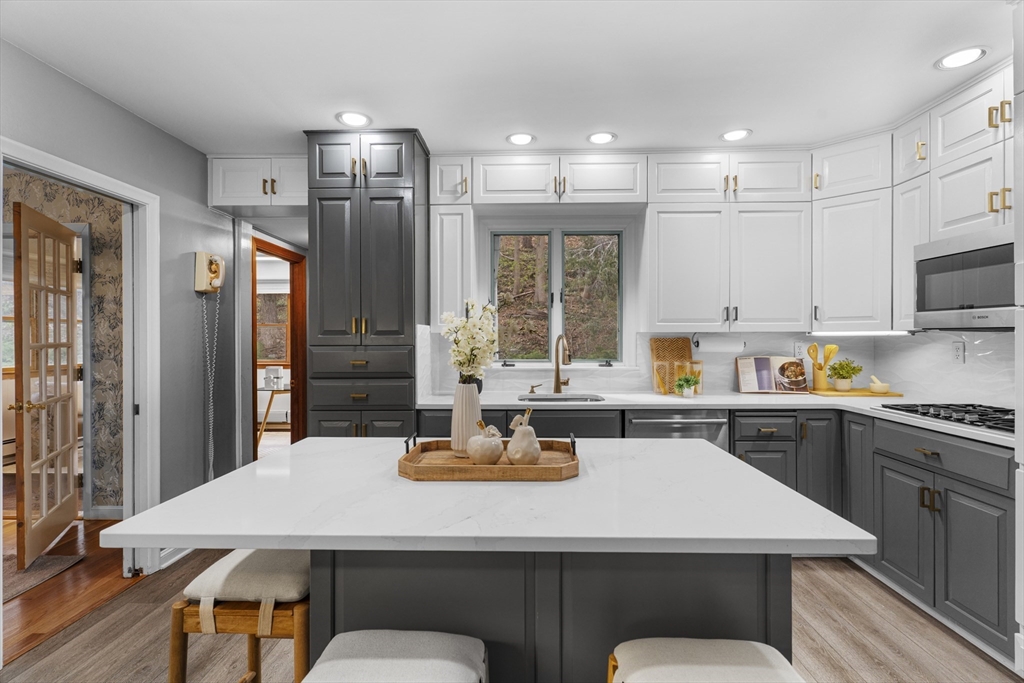 62 Lovett Road Newton, MA 02459 - Photo 3 of 38