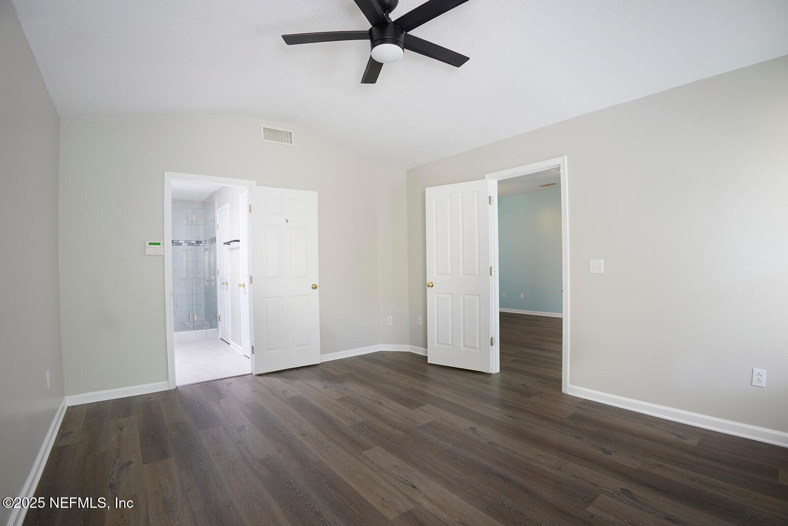 1524 Linkside Drive Atlantic Beach, FL 32233 - Photo 17 of 42 03.1_Master_Room_websize