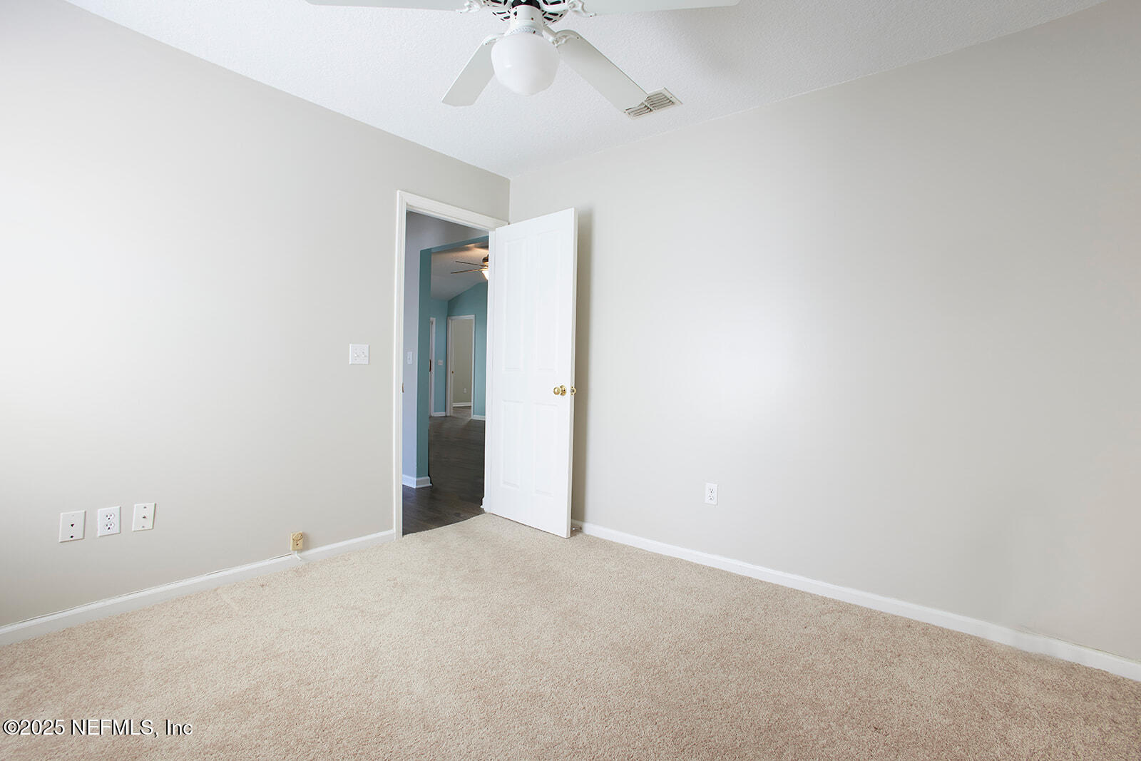 1524 Linkside Drive Atlantic Beach, FL 32233 - Photo 25 of 42 04.2_Guest_Room_websize