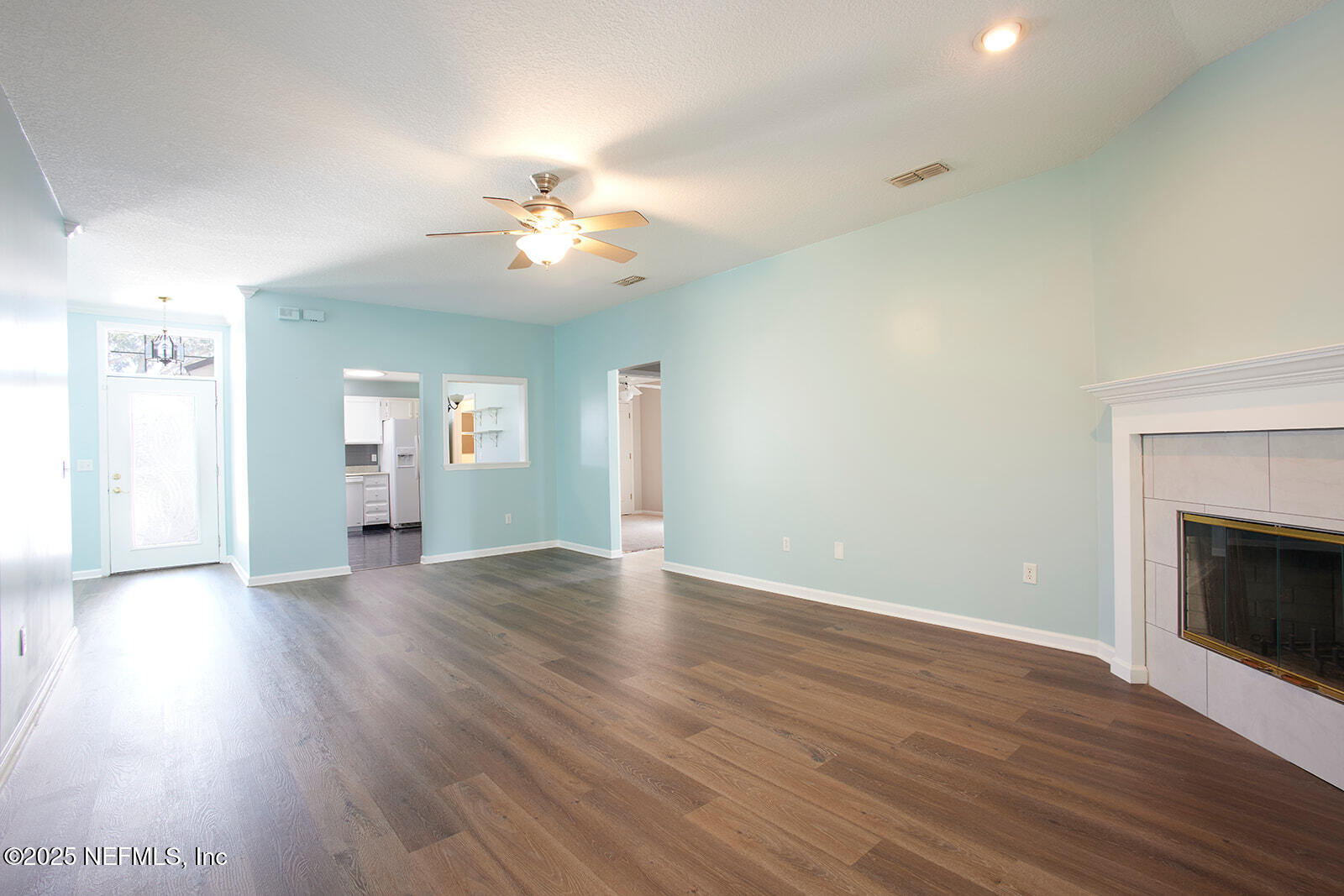 1524 Linkside Drive Atlantic Beach, FL 32233 - Photo 10 of 42 02.4_Living_Room_websize