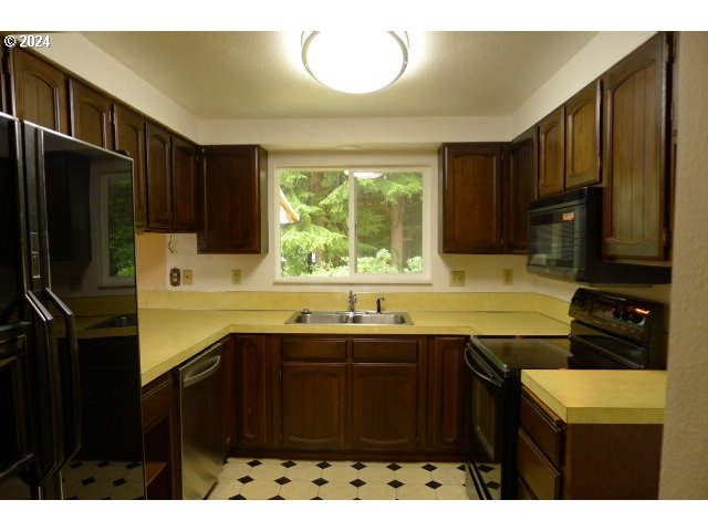 3167 Ridgeway Drive Reedsport, OR 97467 - Photo 8 of 41 Gallery Image 8