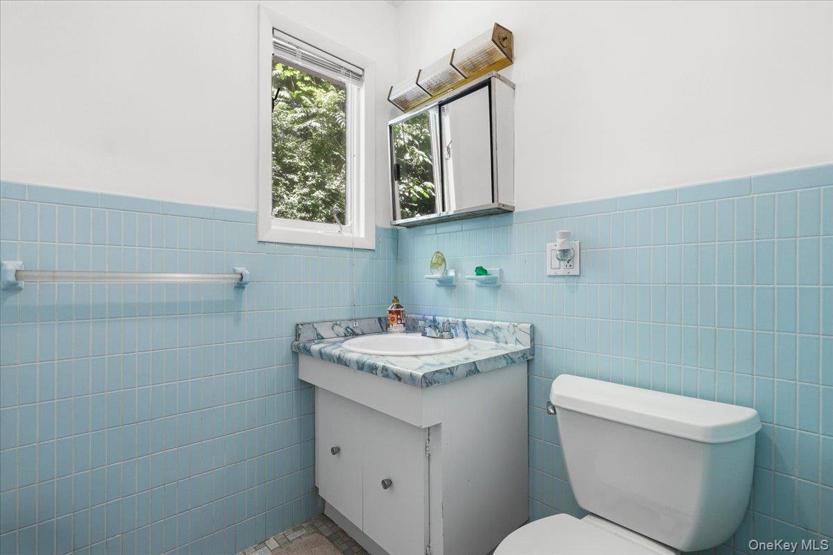 275 Broadfield Road New Rochelle, NY 10804 - Photo 18 of 32 Gallery Image 18