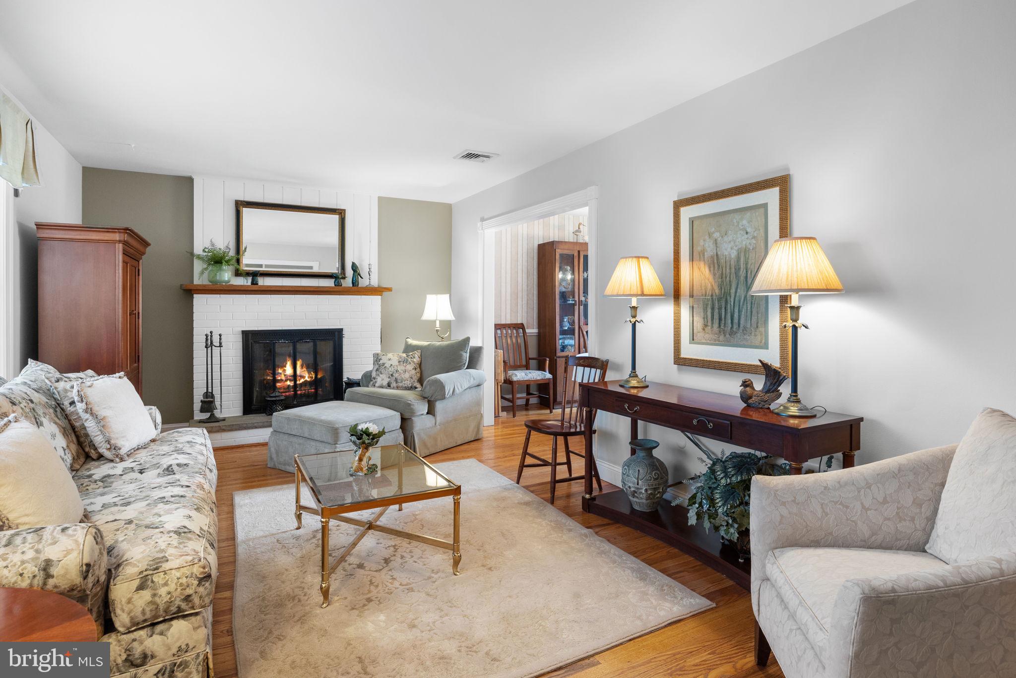 92 Bluebird Road Holland, PA 18966 - Photo 5 of 37 Living Room