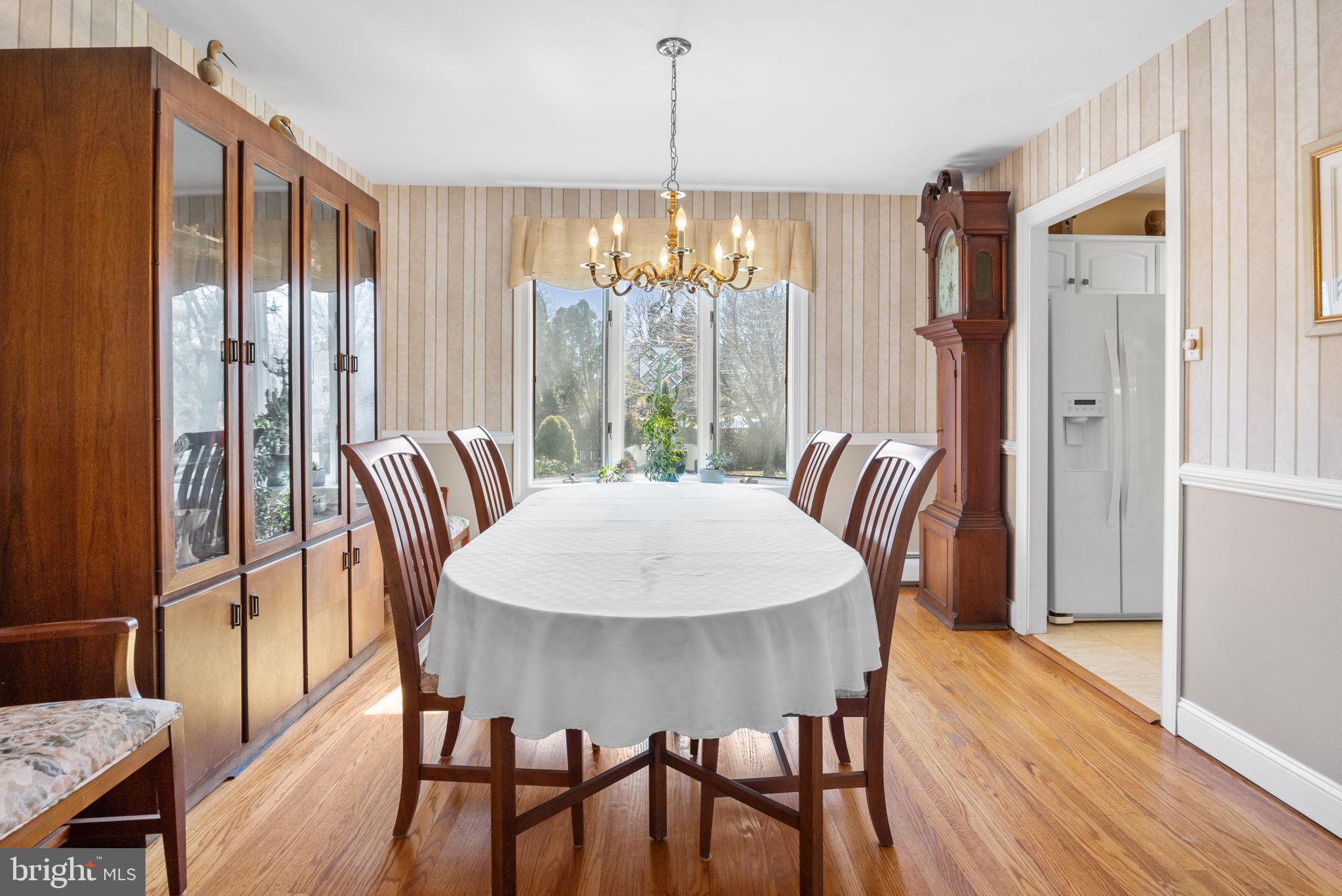 92 Bluebird Road Holland, PA 18966 - Photo 6 of 37 Dining Room