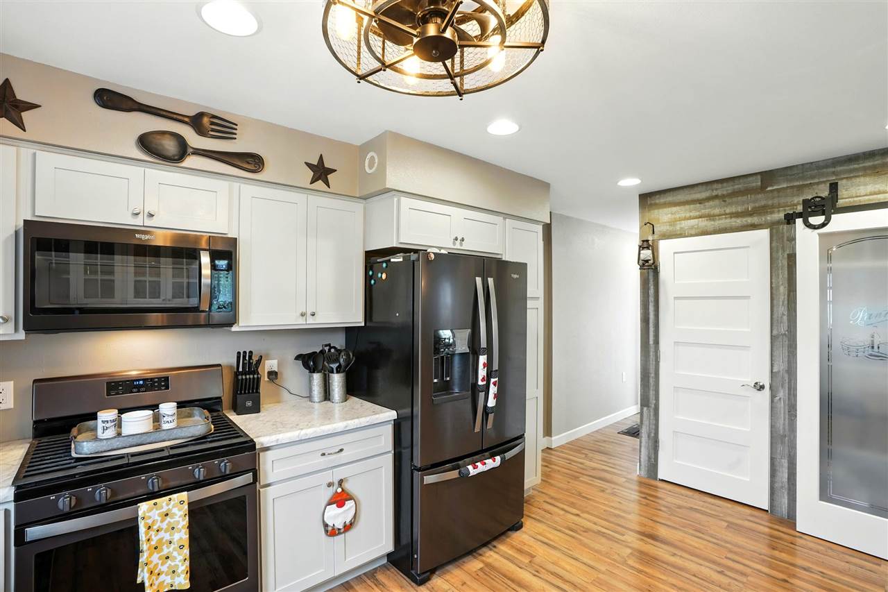 5888 Sand Road Southeast Lone Tree, IA 52755 - Photo 36 of 70 Gallery Image 36