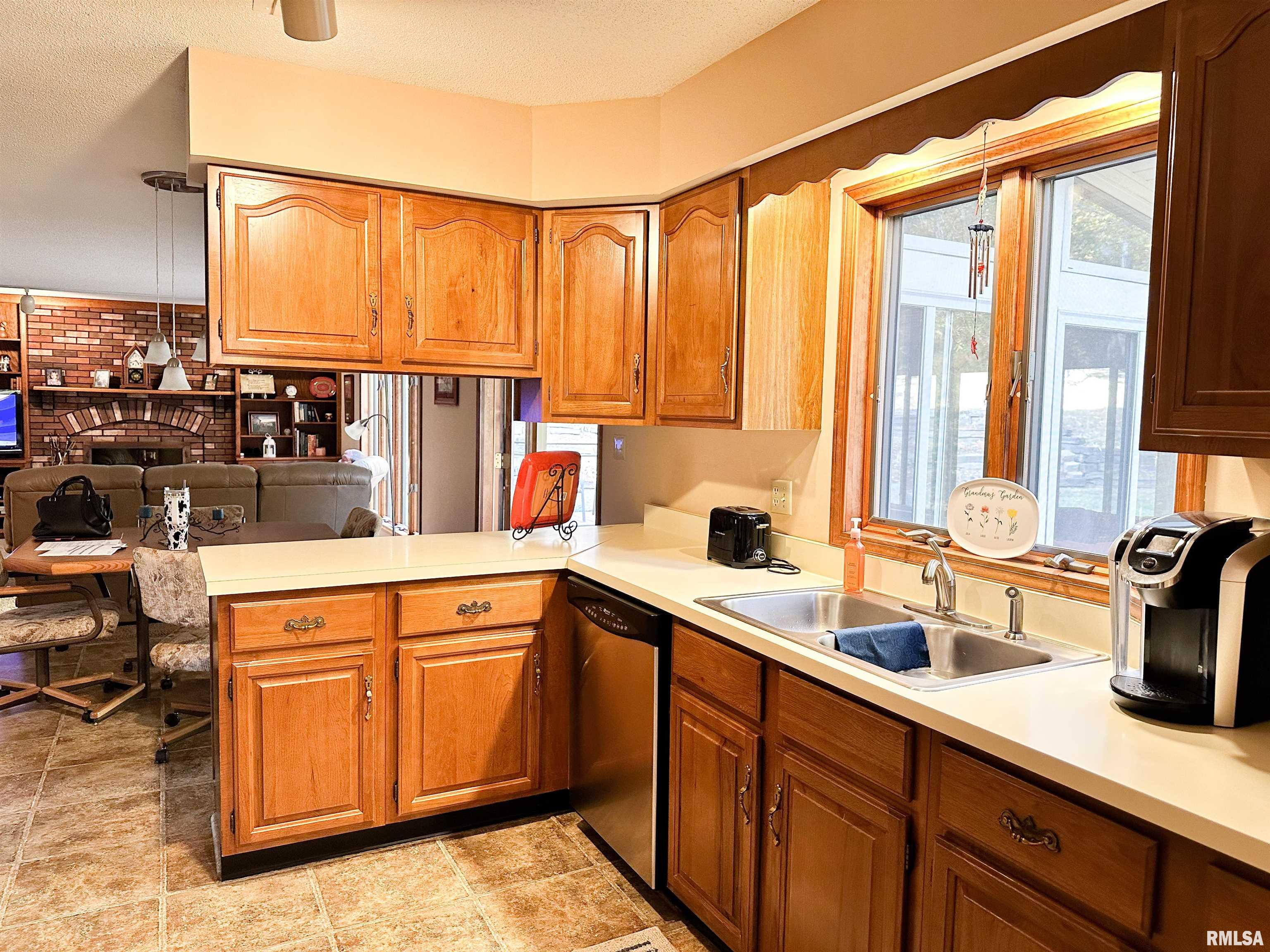 2185 Lick Creek Road Anna, IL 62906 - Photo 12 of 42 Gallery Image 12