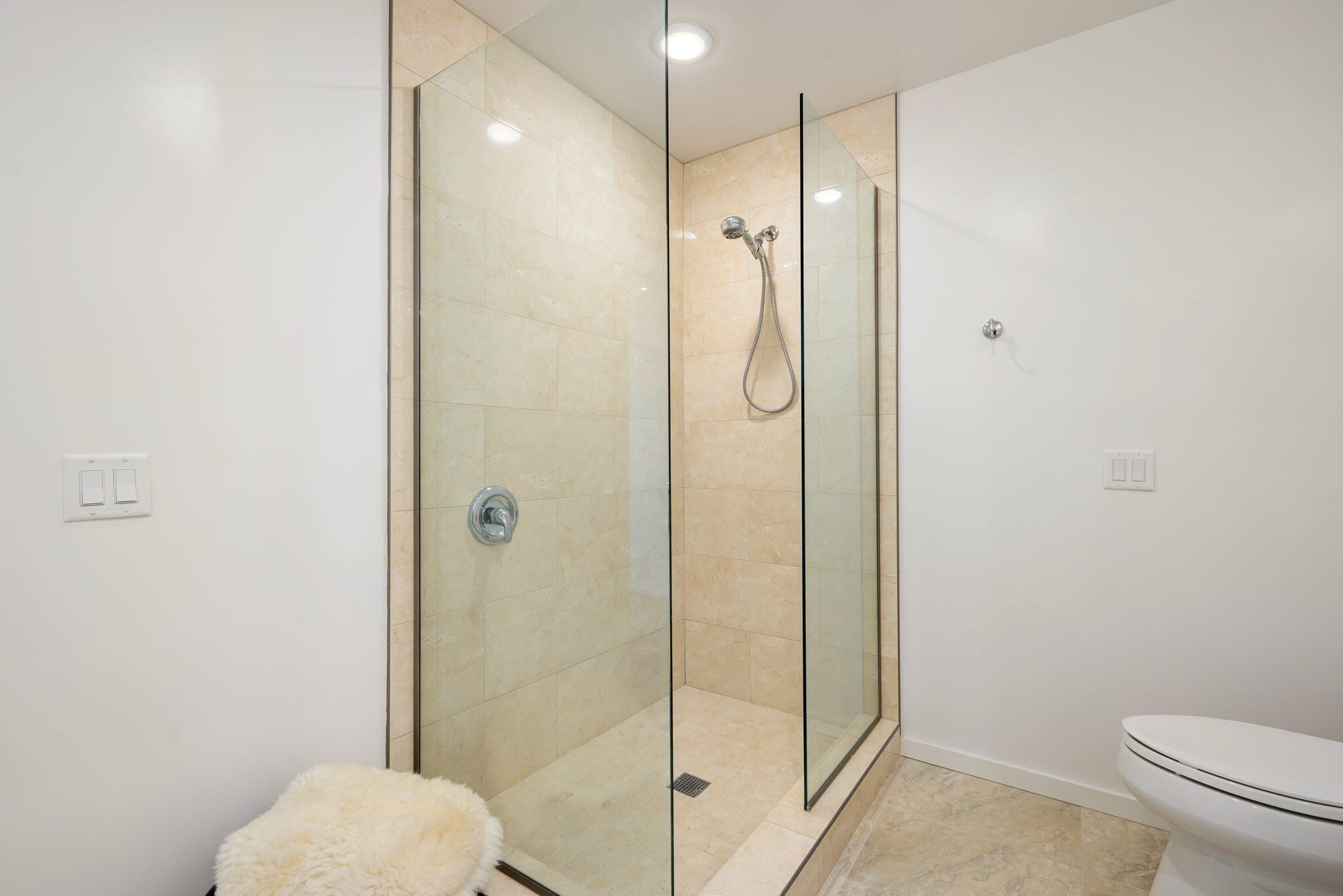 349 West Mariscal Road Palm Springs, CA 92262 - Photo 33 of 34 a bathroom with a shower and toilet
